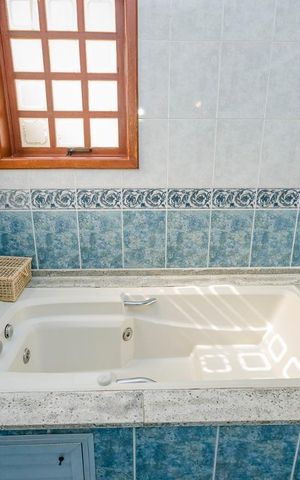 Casa para alugar com 300m², 4 quartos e 3 vagasBanheiro da Suíte