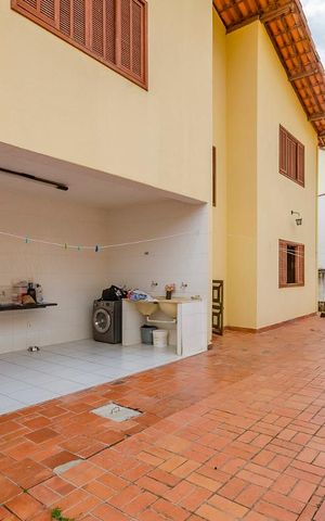 Casa para alugar com 300m², 4 quartos e 3 vagasÁrea Externa