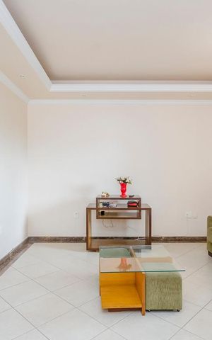 Casa para alugar com 300m², 4 quartos e 3 vagasSala