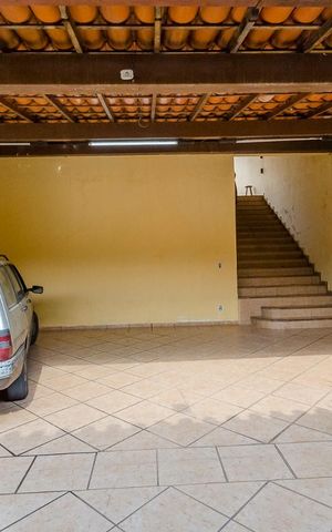 Casa para alugar com 300m², 4 quartos e 3 vagasGaragem
