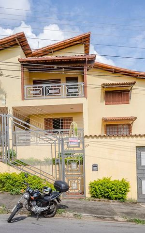 Casa para alugar com 300m², 4 quartos e 3 vagasFachada