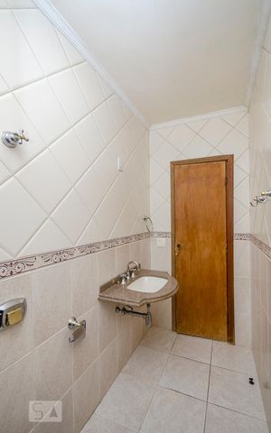 Casa para alugar com 300m², 4 quartos e 3 vagasBanheiro Social