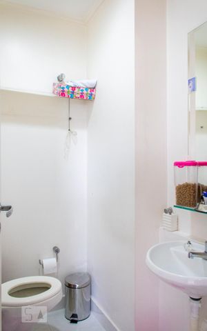 Apartamento para alugar com 414m², 5 quartos e 4 vagasBanheiro de Serviço