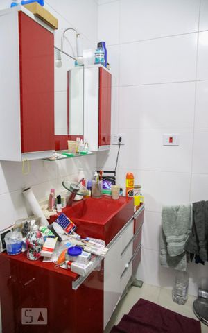 Casa à venda com 247m², 4 quartos e 2 vagas Casa à venda com 247m², 4 quartos e 2 vagasBanheiro da Suíte master