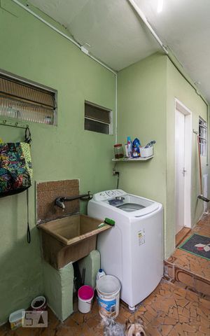 Casa à venda com 101m², 3 quartos e 1 vagaÁrea de Serviço