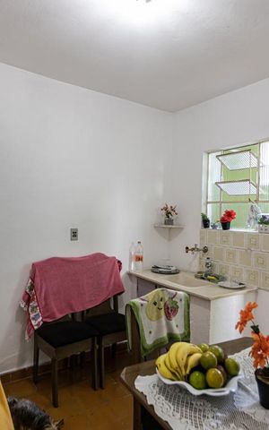 Casa à venda com 101m², 3 quartos e 1 vagaCozinha e Sala Casa dos Fundos