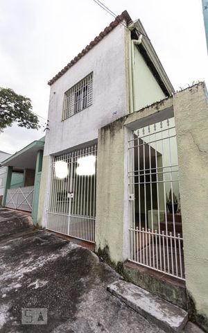 Casa à venda com 101m², 3 quartos e 1 vagaFachada