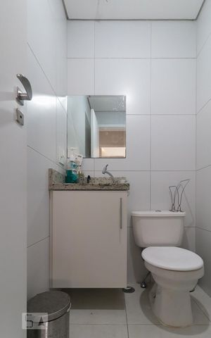 Apartamento para alugar com 66m², 2 quartos e 1 vaga Apartamento para alugar com 66m², 2 quartos e 1 vagaBanheiro