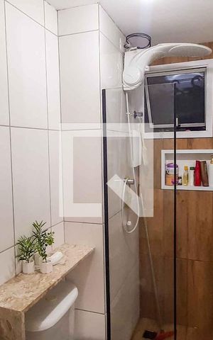 Apartamento à venda com 45m², 2 quartos e 1 vaga Apartamento à venda com 45m², 2 quartos e 1 vagaBanheiro