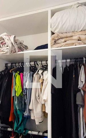 Apartamento à venda com 45m², 2 quartos e 1 vaga Apartamento à venda com 45m², 2 quartos e 1 vagaCloset do Quarto 2