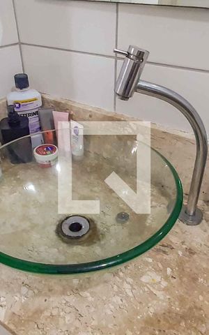 Apartamento à venda com 45m², 2 quartos e 1 vaga Apartamento à venda com 45m², 2 quartos e 1 vagaBanheiro