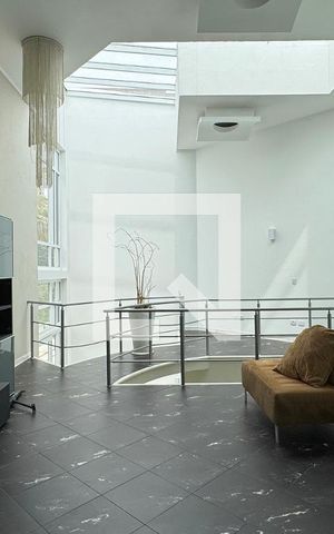 Casa de condomínio para alugar com 400m², 3 quartos e 4 vagasSala