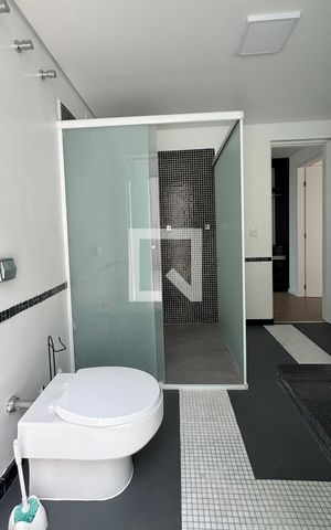 Casa de condomínio para alugar com 400m², 3 quartos e 4 vagasBanheiro da Suíte 3