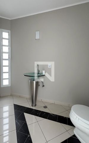 Casa de condomínio para alugar com 400m², 3 quartos e 4 vagasLavabo