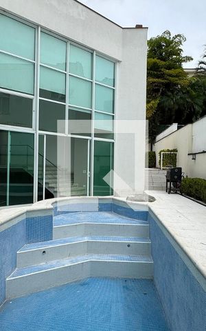 Casa de condomínio para alugar com 400m², 3 quartos e 4 vagasPiscina
