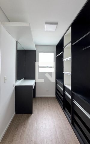 Casa de condomínio para alugar com 400m², 3 quartos e 4 vagasCloset da suíte 3