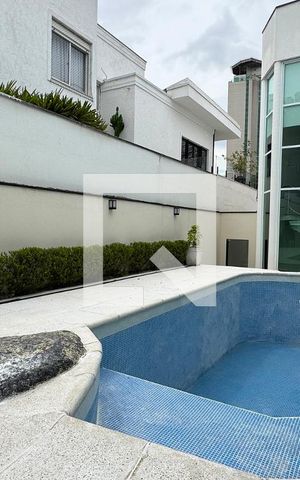 Casa de condomínio para alugar com 400m², 3 quartos e 4 vagasPiscina