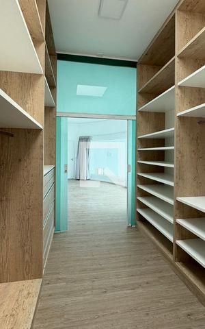 Casa de condomínio para alugar com 400m², 3 quartos e 4 vagasCloset da suíte 1