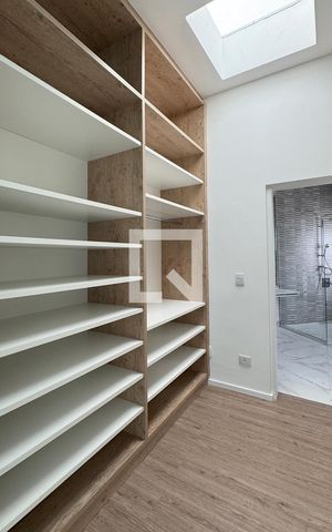 Casa de condomínio para alugar com 400m², 3 quartos e 4 vagasCloset da suíte 1