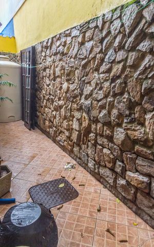 Casa à venda com 115m², 3 quartos e 2 vagasÁrea de Serviço