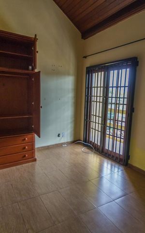 Casa à venda com 115m², 3 quartos e 2 vagasSuíte
