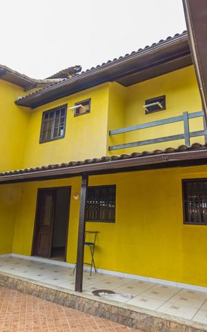 Casa à venda com 115m², 3 quartos e 2 vagasFachada