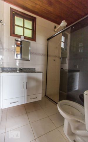 Casa à venda com 115m², 3 quartos e 2 vagasBanheiro da Suíte