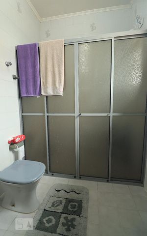 Casa à venda com 177m², 3 quartos e 2 vagasBanheiro da Suíte 1