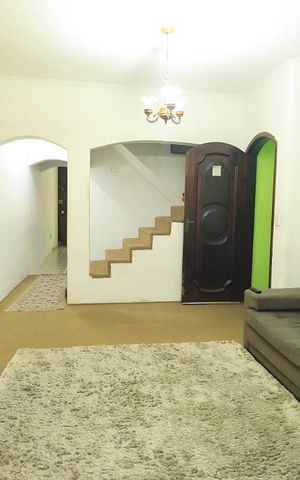 Casa à venda com 177m², 3 quartos e 2 vagasSala