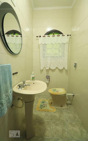 Casa à venda com 177m², 3 quartos e 2 vagasLavabo