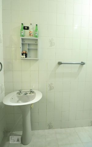 Casa à venda com 177m², 3 quartos e 2 vagasBanheiro da Suíte 2