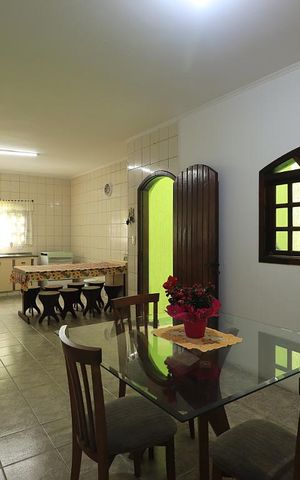 Casa à venda com 177m², 3 quartos e 2 vagasCozinha
