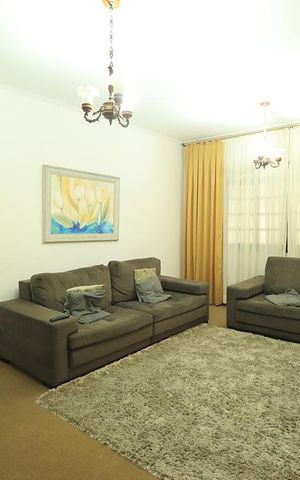 Casa à venda com 177m², 3 quartos e 2 vagasSala