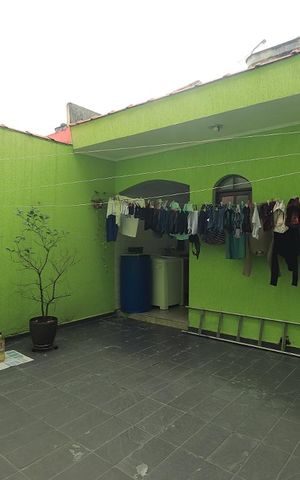 Casa à venda com 177m², 3 quartos e 2 vagasÁrea de Serviço