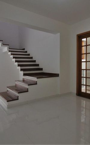 Casa para alugar com 185m², 3 quartos e 2 vagasCorredor