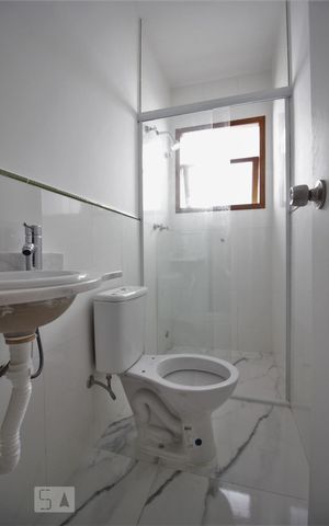 Casa para alugar com 185m², 3 quartos e 2 vagasBanheiro