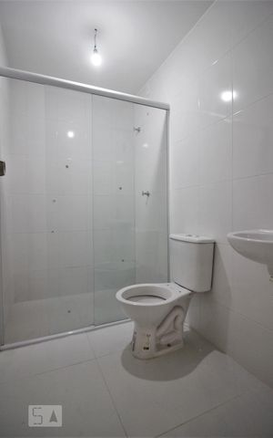 Casa para alugar com 185m², 3 quartos e 2 vagasBanheiro da suíte 2