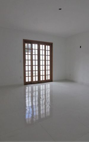 Casa para alugar com 185m², 3 quartos e 2 vagasSala