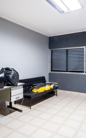 Casa à venda com 350m², 3 quartos e 2 vagas Casa à venda com 350m², 3 quartos e 2 vagasQuarto 1 - Suíte