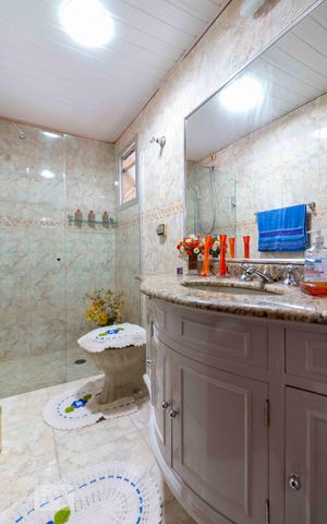 Apartamento à venda com 110m², 3 quartos e 2 vagas Apartamento à venda com 110m², 3 quartos e 2 vagasBanheiro
