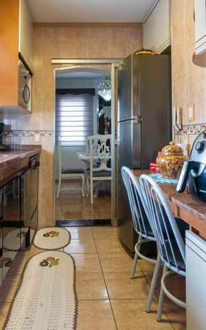 Apartamento à venda com 110m², 3 quartos e 2 vagas Apartamento à venda com 110m², 3 quartos e 2 vagasCozinha