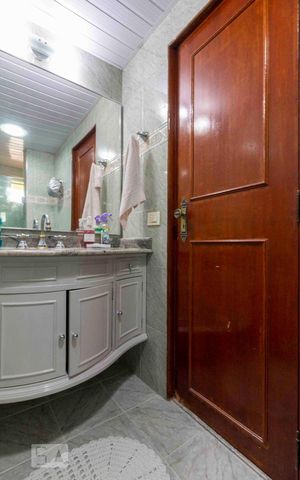 Apartamento à venda com 110m², 3 quartos e 2 vagas Apartamento à venda com 110m², 3 quartos e 2 vagasBanheiro Quarto 3 - Suite