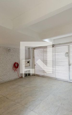 Casa para alugar com 270m², 3 quartos e 2 vagas Casa para alugar com 270m², 3 quartos e 2 vagasGaragem