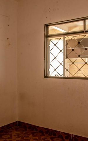 Casa à venda com 300m², 3 quartos e sem vaga Casa à venda com 300m², 3 quartos e sem vagaQuarto 1
