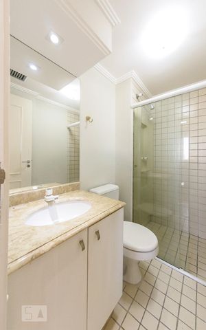 Apartamento à venda com 70m², 2 quartos e 2 vagas Apartamento à venda com 70m², 2 quartos e 2 vagasBanheiro Social