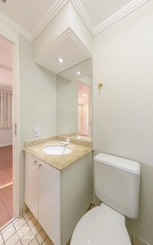 Apartamento à venda com 70m², 2 quartos e 2 vagas Apartamento à venda com 70m², 2 quartos e 2 vagasBanheiro Social
