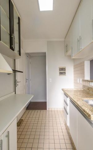 Apartamento à venda com 70m², 2 quartos e 2 vagas Apartamento à venda com 70m², 2 quartos e 2 vagasCozinha