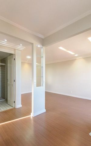 Apartamento à venda com 70m², 2 quartos e 2 vagas Apartamento à venda com 70m², 2 quartos e 2 vagasSala