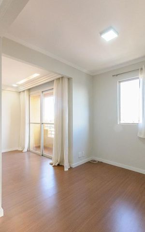 Apartamento à venda com 70m², 2 quartos e 2 vagas Apartamento à venda com 70m², 2 quartos e 2 vagasSala