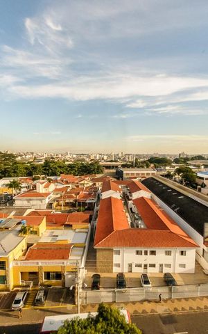 Apartamento à venda com 70m², 2 quartos e 2 vagas Apartamento à venda com 70m², 2 quartos e 2 vagasVista da Sacada